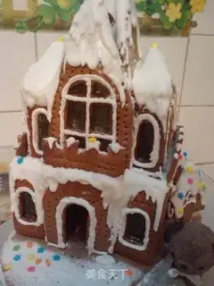 Make Dream Castle Gingerbread House step 23