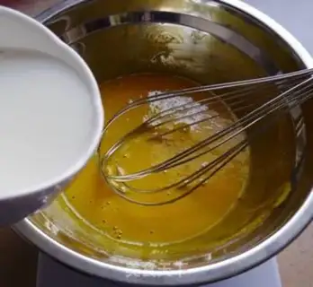 Make Christmas root cake step 0