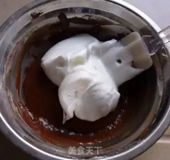 Make Christmas root cake step 2
