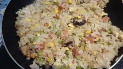 Make Nutritional delicious fried rice step 9