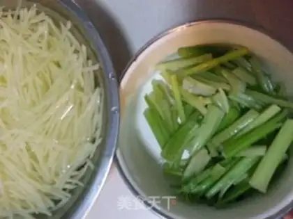Make Spicy potatoes step 1
