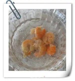 Make Shrimp-dried veggie noodles step 1