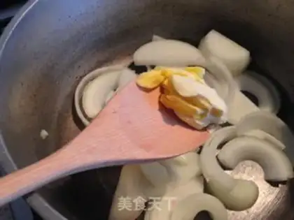 Make Onion soup step 0