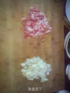 Make Onion meat fried rice step 2