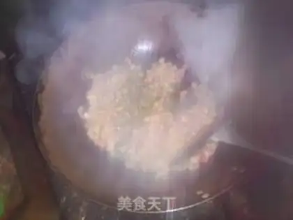 Make Onion meat fried rice step 3