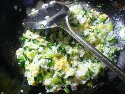 Make Egg gravy step 9