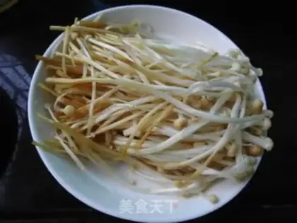 Make Golden pin mushrooms and broccoli step 2