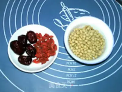 Make Red dates, soybeans step 0