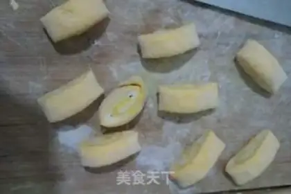 Make Pumpkin buns step 18
