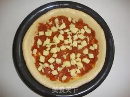 Make Tuna pizza step 2
