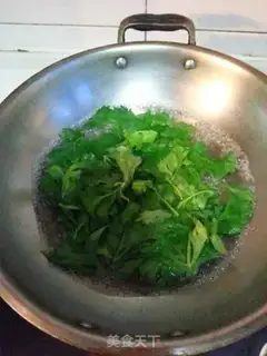 Make Celery leaves step 1
