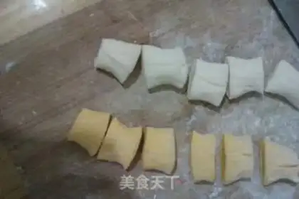 Make Pumpkin buns step 16