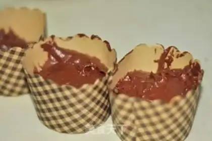 Make Chocolate cupcakes step 7