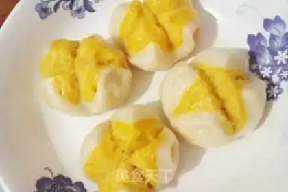 Make Pumpkin buns step 22