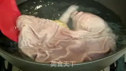 Make The selection and cleaning of pigs