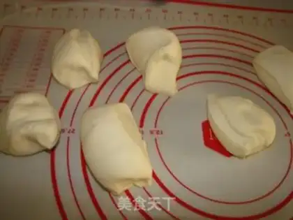 Make Egg-bread step 1