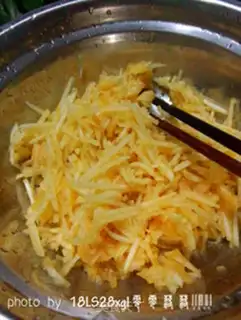 Make The apple-skinned pancakes step 1