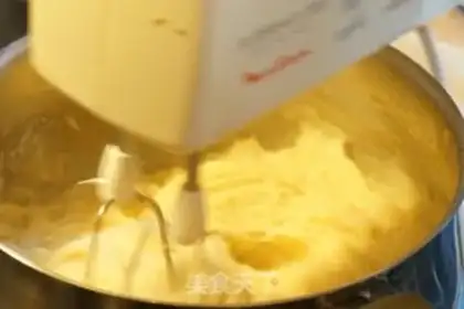 Make French souffle box step 9