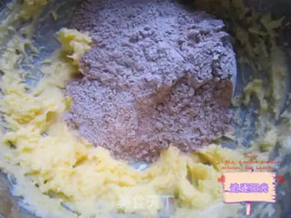 Make Christmas frosting chocolate cookies step 3