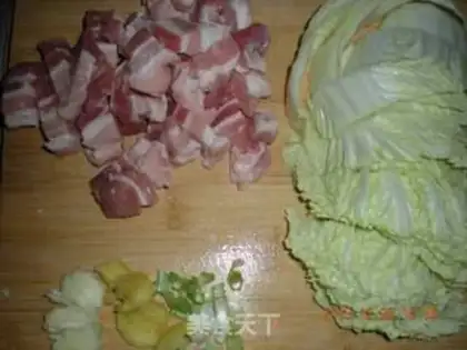 Make Powder pork stew step 1