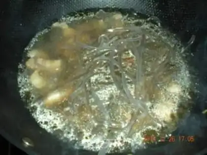 Make Powder pork stew step 4