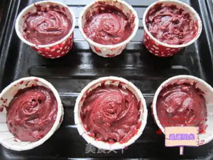Make Chocolate cupcakes step 6