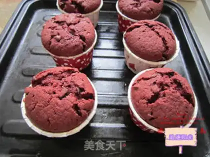 Make Chocolate cupcakes step 7