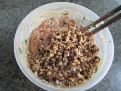 Make Frozen meat buns step 4