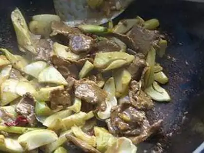 Make Scrambled lamb step 8