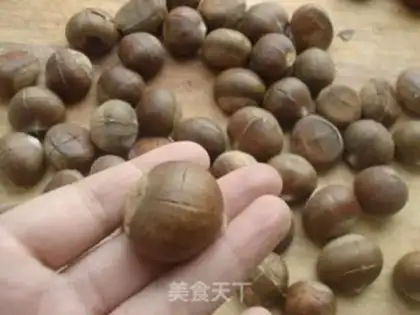 Make Sugar roasted chestnuts step 1