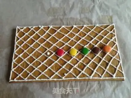 Make Christmas gingerbread house step 9