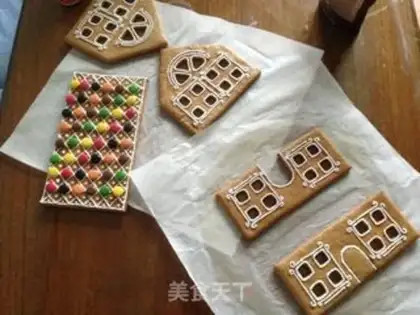 Make Christmas gingerbread house step 12