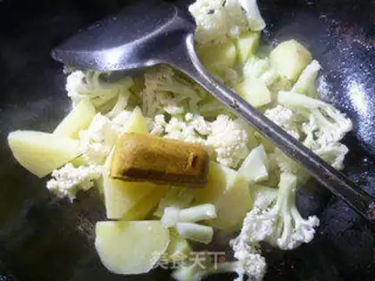 Make Curry potatoes step 6
