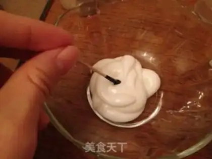 Make Christmas gingerbread house step 17