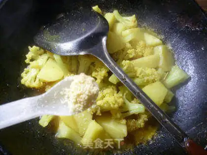 Make Curry potatoes step 9