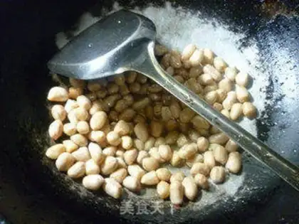 Make Blackwood peanuts dry step 4