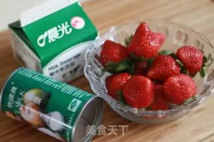 Make Strawberry yogurt step 0