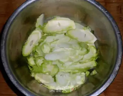 Make Spicy-shell gravy step 0