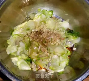 Make Spicy-shell gravy step 3