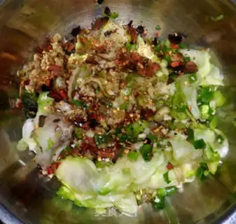Make Spicy-shell gravy step 5