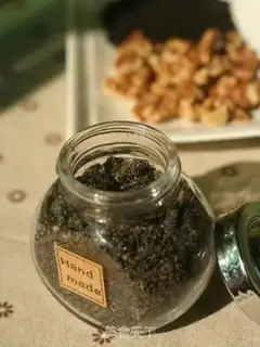 Make walnut sesame paste step 2