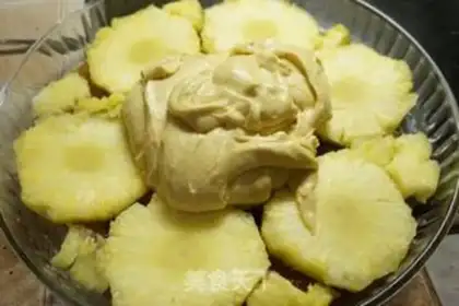 Make French caramel pineapple cake step 6