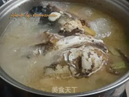 Make Fish head soup step 7
