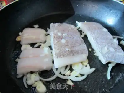 Make Fried halibut step 3