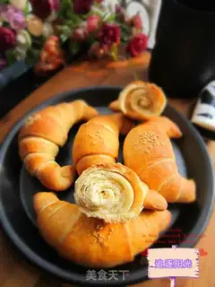 Make Hard bread -- golden horns step 13