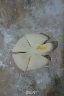 Make The petal bun step 21