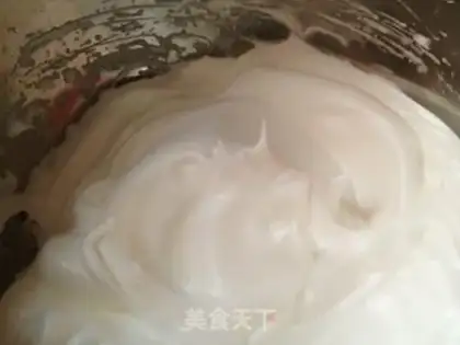 Make Cake roll with giraffes step 1