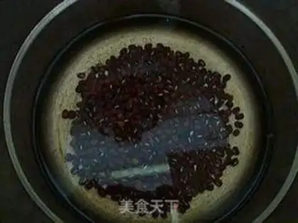 Make Four meters of red bean porridge step 1