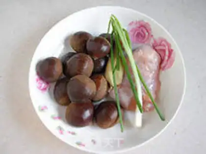 Make Chestnut chicken congee step 1