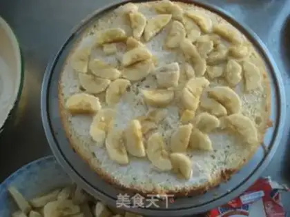 Make Strawberry birthday cake step 3